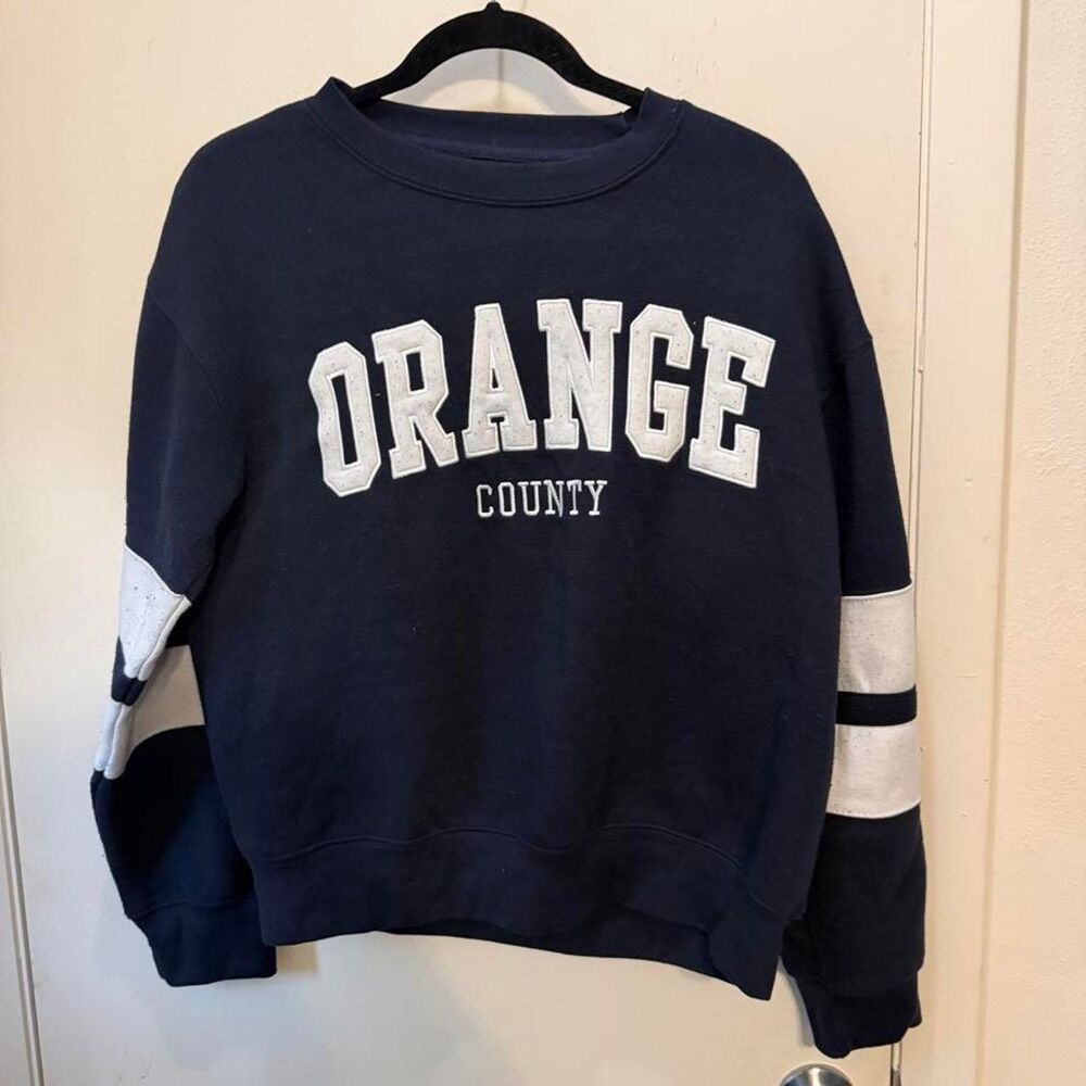 Unbranded Women's Navy and Blue Sweatshirt